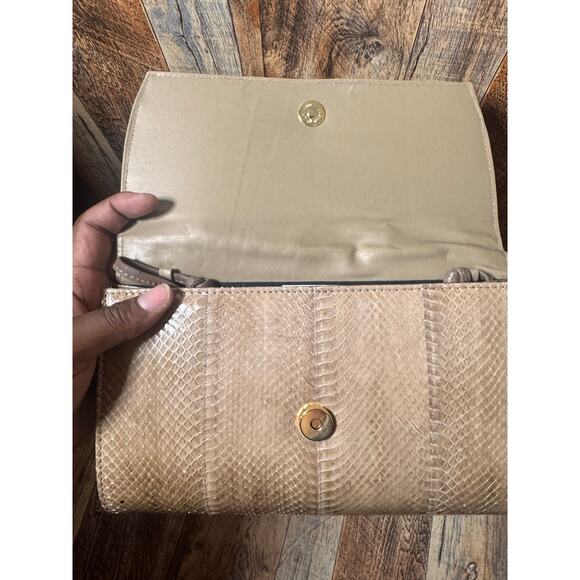 Vintage Snakeskin‎ Embossed Clutch Purse with Magnetic Snap – Ruched Back - Picture 5 of 6